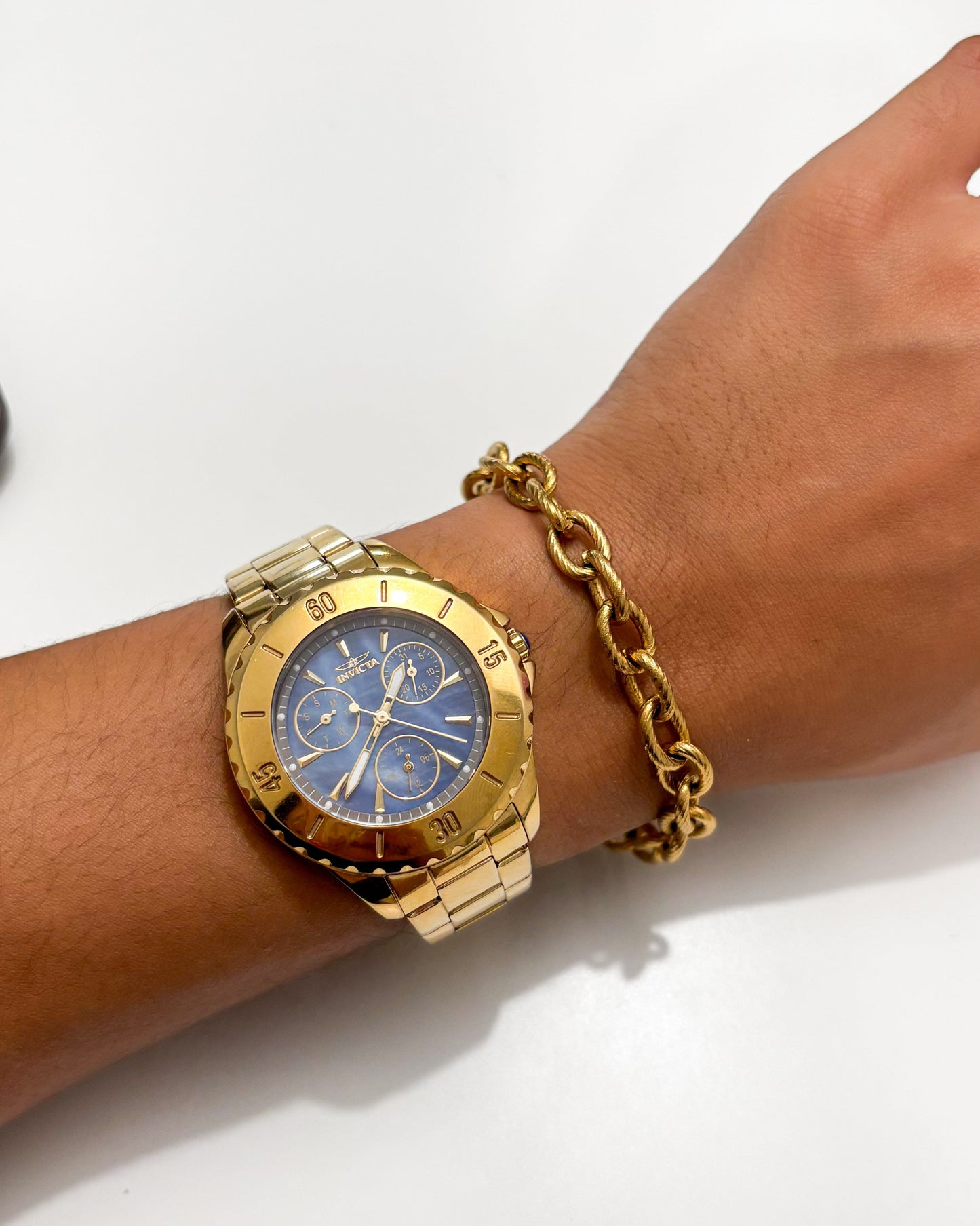 Bold link bracelet