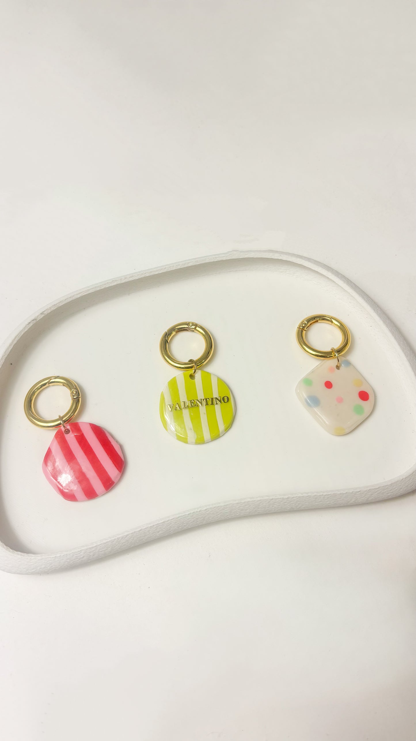 The signature pet tag